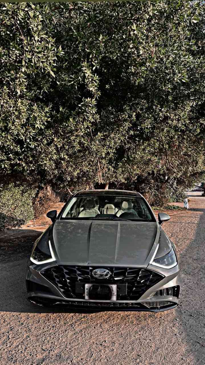 هيونداي سوناتا فل مواصفات1/1
🔹 الموديل: 2020 (شكل 2023)
🔹 اللون: اسمنتي 
🔹 رقم: بغداد
🔹 الممشى:  50 mile
🔹 المحرك: 2500cc تنفس طبيعي
🔹 الحالة: بدون ايربكات –سليمة بالكامل
🔹 الضرر: قطعة واحدة فقط (جاملغ خلفي) صور الضرر مرفقة مع النشر

📞 للاستفسار: الاتصال على( الواتساب) *********** 
📍مكان السيارة: بغداد  
━━━━━━━━━━━━━━━
🔻  اهم المواصفات 🔻
✅ سقف بانوراما
✅ بصمة تشغيل + بصمة أبواب لمس + بصمة فتح صندوق
✅ تشغيل عن بُعد + إشارة ترحيب
✅ 4 رادارات (نقطة عمياء)
✅ تحديد مسار + أوتو بريك
✅ قيادة شبه ذاتية + توقف ذاتي
✅ مقاعد جلد كهرباء مع تدفئة
✅ شاشة ديجيتال (دشبورد إلكتروني)
✅ تبريد قطعتين + مناخ منفصل
✅ شحن وايرلس + 3 مخارج USB
✅ هاند بريك دگمة + Auto Hold
✅ 4 وضعيات قيادة + كير دگم
✅ أضوية لايتات LED أربع عدسات + لد نهاري + بگ لايت LED
✅ شاشة Apple CarPlay
✅ تحكم كامل بالستيرن
✅ شاشة تنبية  للاعطال
✅ فل حساسات ضغط اطارات
  وبعد بيها مواصفات
