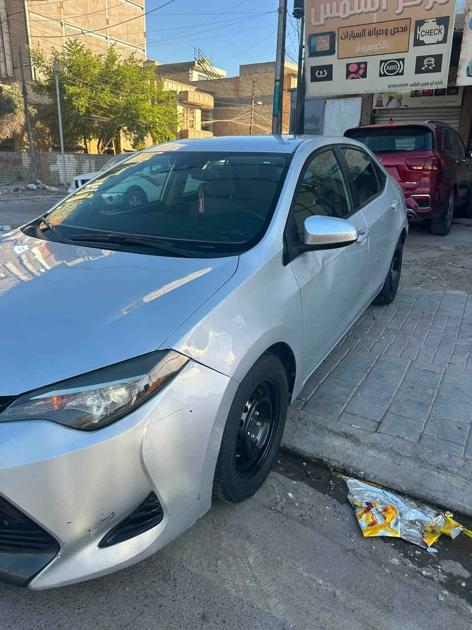 السلام عليكم

للبيع كورلا 2017 مواصفات LE رقم بغداد باسمي تحويل ثاني يوم سنويه ل29 محرك 1800 وكير بلادي تبريد ثلج حداديه نص عمر حادث امريكا جاملغ خلفي ايمن وباب وهنا بالعراق جاملغ خلفي وشويه من الصندوق وبيها باب صدر وجاملغ امامي كلير شرط بدون دواخل وبدون ايرباك بدون تبديل بجم كبس ماشيه 154 مكان السياره بغداد الشعب السعر 108 وبيها مجال ***********
