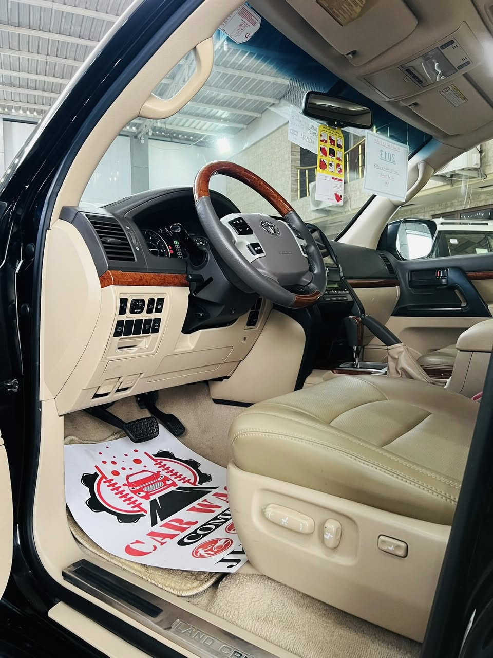 لاندكروز

موديل/ 2013

وكالة/ ساس
فول مواصفات ١/١ فئة GXR

محرك/V8

ماشيه/113

بيه دعاميه أماميه صبغ /بارد بل جاملغ الخلفي بسيط 

السيارة  جاهزه بدون اي نقص 

ترهم مراوس او بيع نقد🚗

رقم الهاتف ***********
