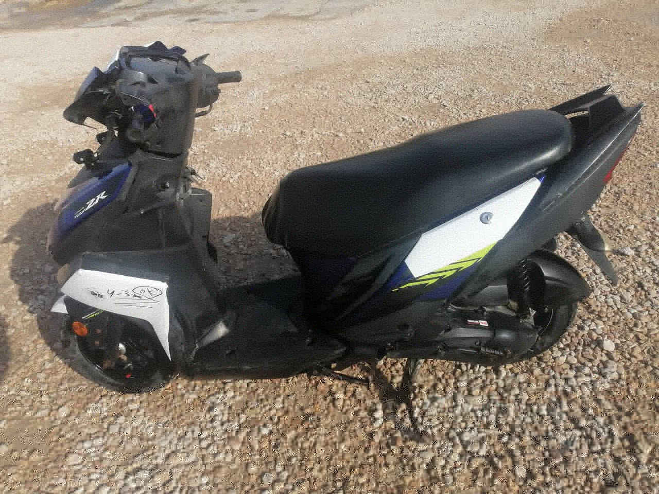 زتار موديل 2020نضيفه ومامفتوح برغي بيهة شغاله نكره سلف ومكينه ناعمه وماعايزها شي كلها شغاله سعر 900وبيها مجال للاستفسار ***********او خاص
