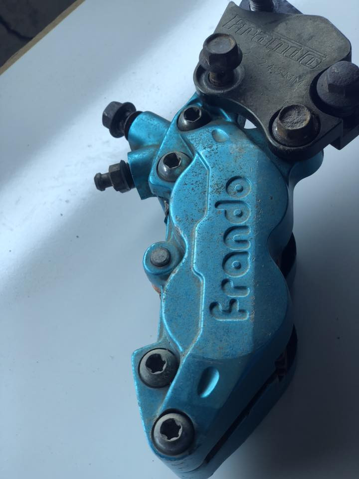 السلام عليكم بيع مستعجل فج سكنس رياضي فرندو وتطواله فرندو اصلي عل شغل  وشوته مال سكنس وقبق هندر سكنس اصلي سعرهن خاص مكاني بغداد الجديده نعيريه شراي اتصل ***********
