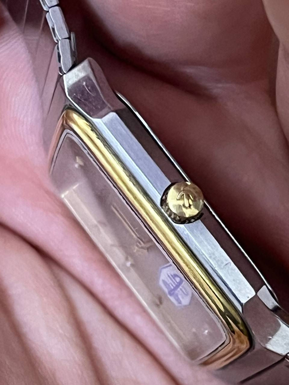 رادو بطارية اصدار خاص
موديل تانك تغليف ذهب سميك

اصلية بالكامل 

زمبلك اصلي ....قبق اصلي ....سير اصلي ....قفل اصلي 

نظافتها عالية 

السعر 130 دولار


**إذا كنت صاحب هذا الإعلان وتريد حذفه لأي سبب، رجاءا أرسل رسالة إلى الدعم الفني**