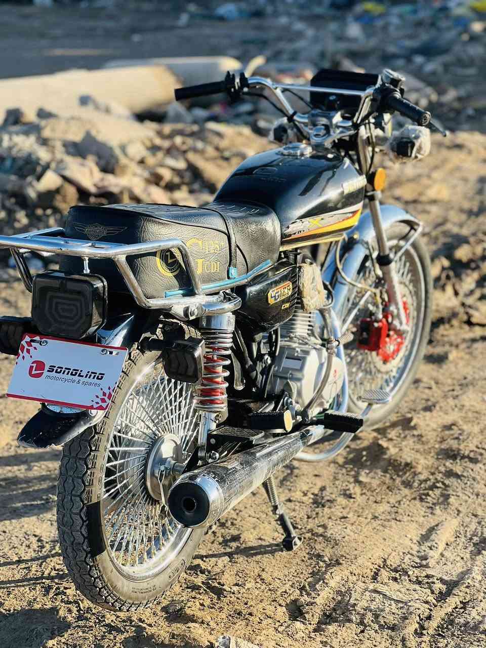 سلام عليكم دراجه  تايكر مكفوله  موديل 2025وسعر خاص ***********
