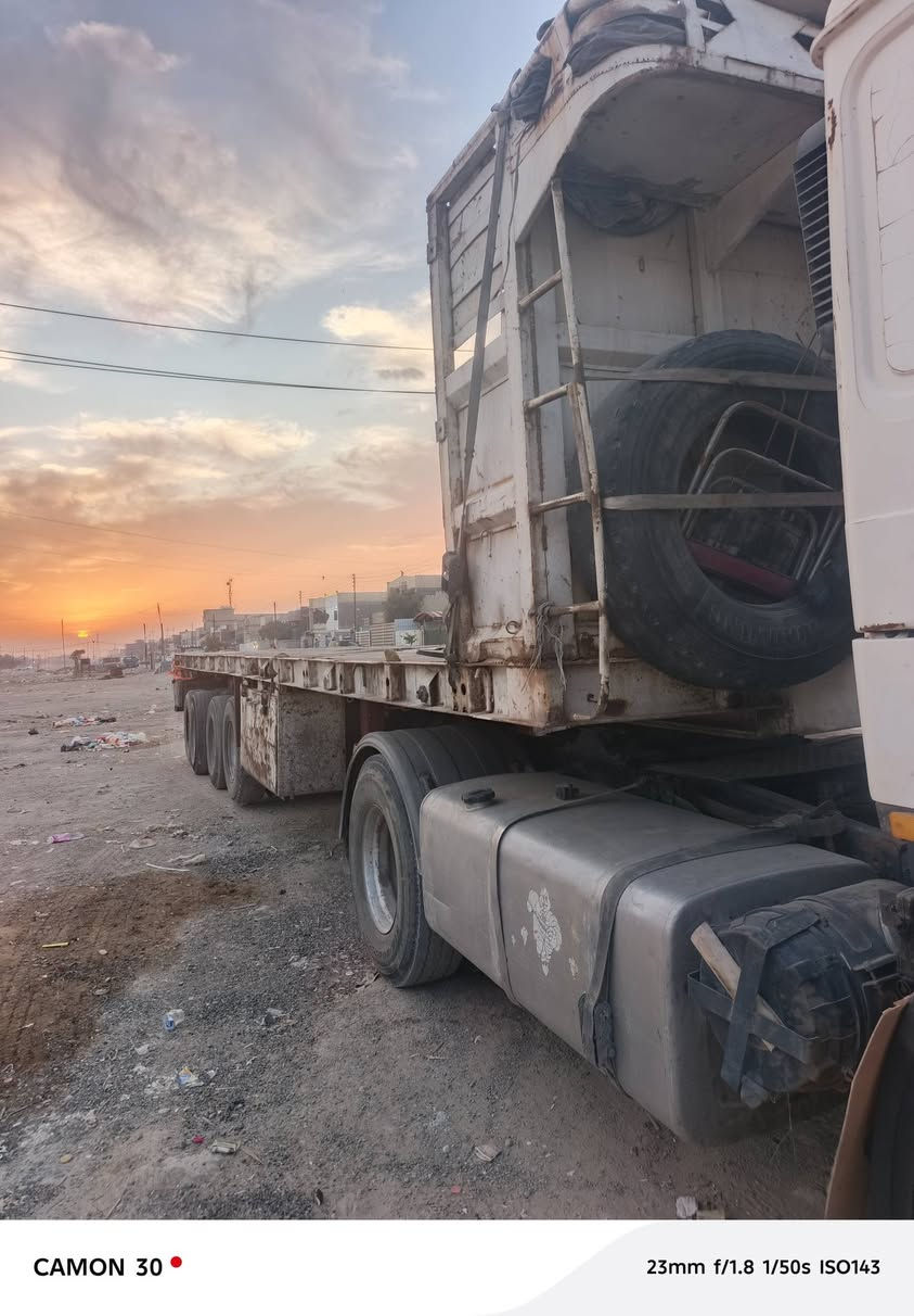 السلام عليكم عربانة ٤ محاور طول ١٢ ونص حدادية شاصي ١٦ اوكراني دناكير ١٣ الماني ودنكير اكسل رينو
السعر ٦٠
 العنوان بغداد الغزالية 
***********
***********
