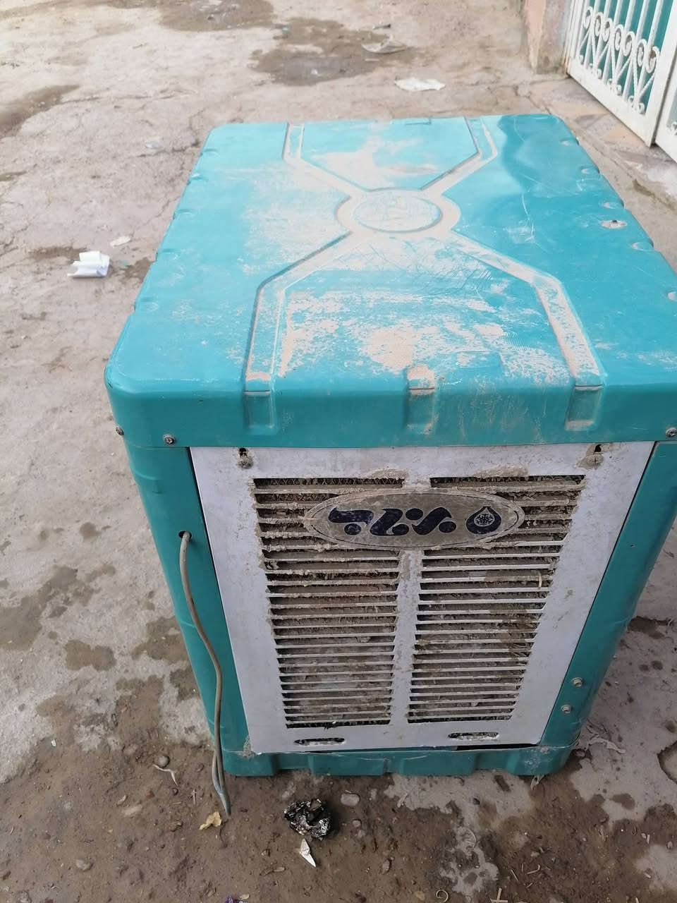 مبرده برفاب الأصلي اخت الجديده للبيع ب 60 وبيها مجال مستعجل على بيعتها العنوان حله ورديه خارج مقابيل العلوه مخضر رقم ***********
