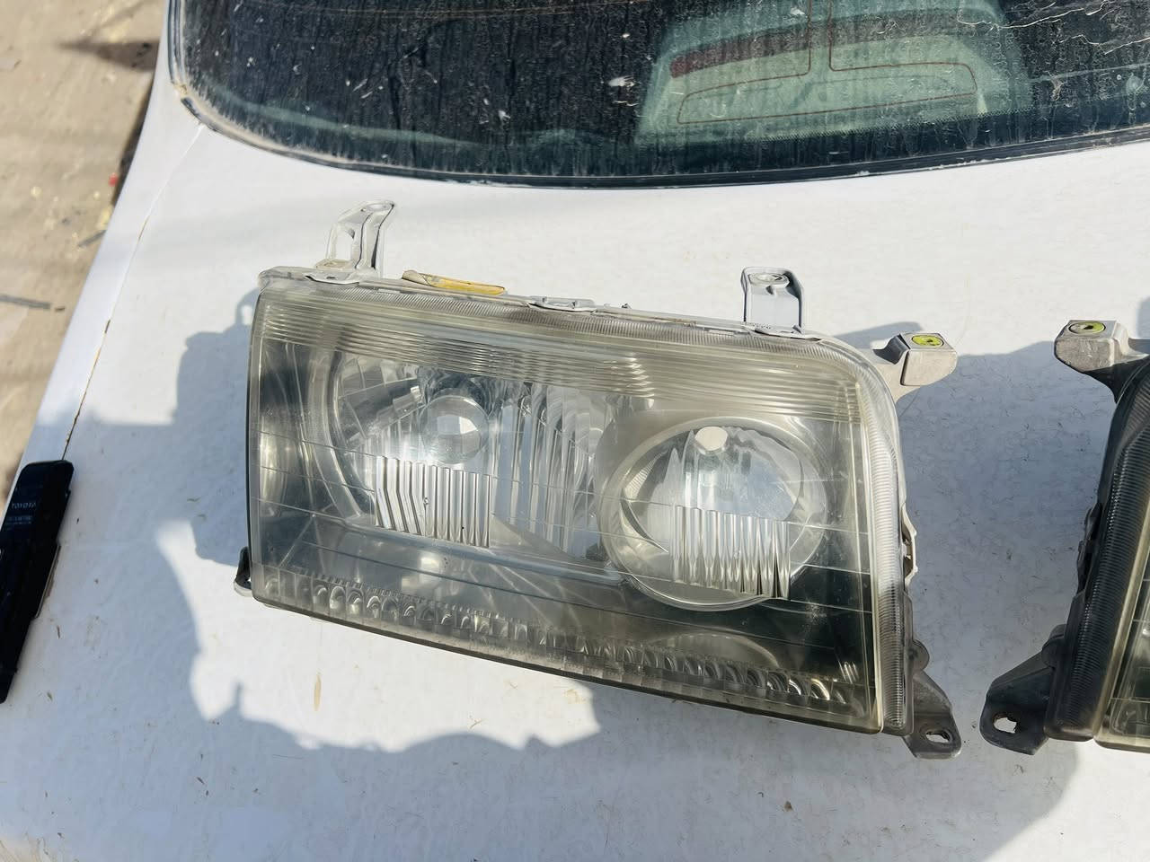 للبيع لايتات ابو عيون شرط نضافه  جام بلاد 175 قفل ***********
