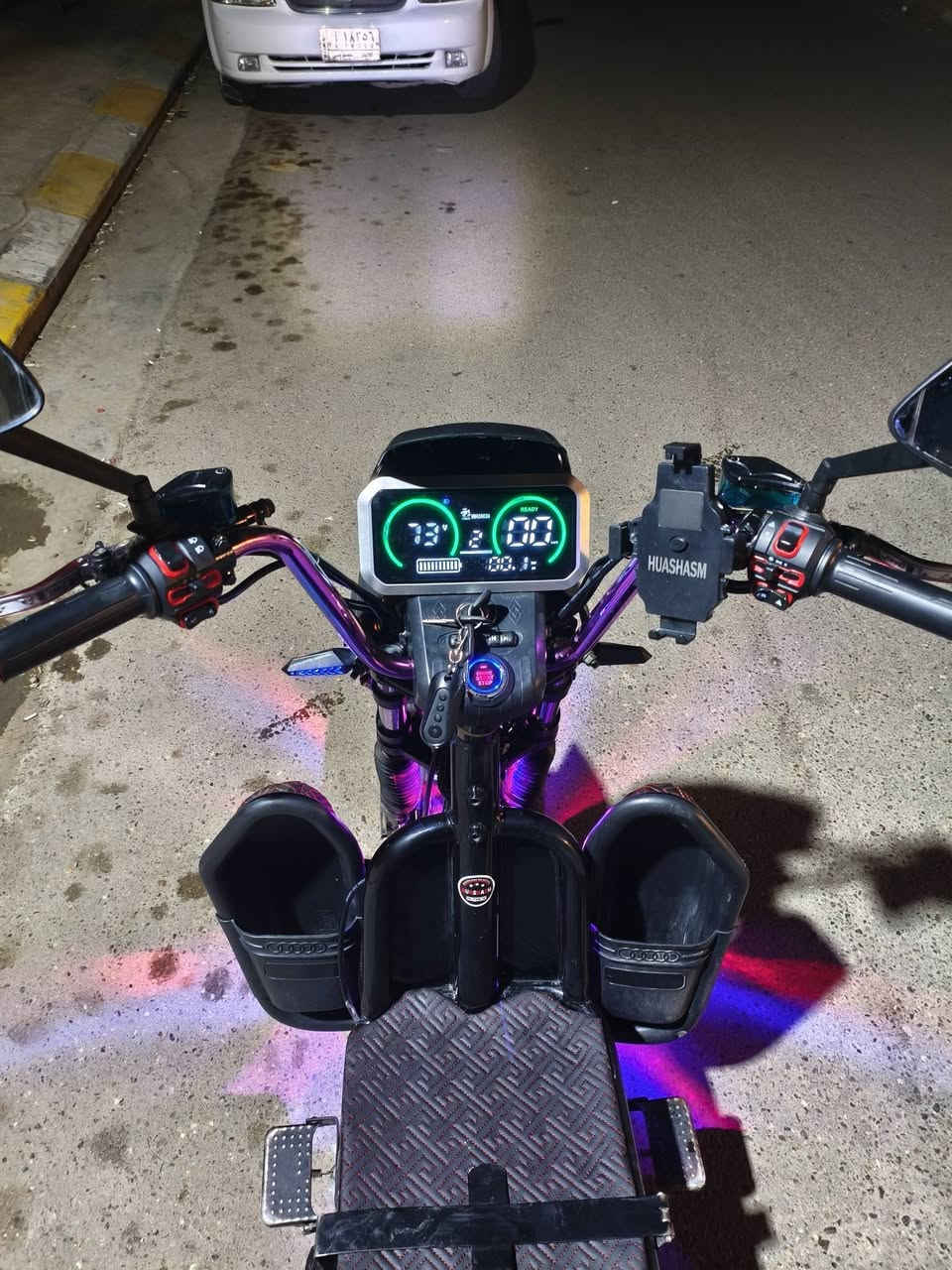 دراجة هيوشة موديل 26 استخدام اقل الشهرين ماشية 1800 كيلو فقط .. دراجة جديده ..
البطاريات عدد 6 نوع الهيوشا 32 امبير .. تاريخ أنتاج البطاريات 2026 ..
الكهربائيات كلها شغاله .. شاشة حديثة ديجتال .. MP3 .., تشغيل عن بعد .. مانع سرقة .. لايت عالي ناصي .. دبل اشاره .. نشرات جانبية ملونة .. رقم خلفي ضوؤي .. مثبت سرعه .. قفل ستيرن ضد السرقة ..
نظام بك رجوع للخلف .. 
خوذتها + جادرها موجودات ..
الدراجة اخت الجديده ونظيفه ..
السعر .. 650 .. وبي مجال ..
*********** .. واتساب ..
*********** ..
