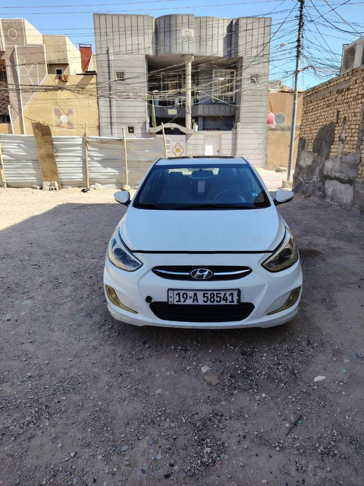 السلام عليكم 
اكسنت موديل 2017  محرك 1600 فتحه من الاعلى سيارة بيت نظيفه جدا مكفوله كفاله عامه من الحادث والصبغ الدواخل نظيفه وجديده
مكانها كربلاء المقدسه /السياره رقمها كربلاء تحويل ثاني يوم
السعر 118$ وبيها مجال قليل 
للتواصل ***********
