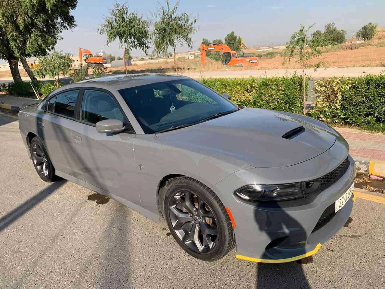 جي تي 19 بدون صبغ
مكانين بارد شبر ونص وشبر بين البابين 
السعر 
***********  
ماشيه 106 
بدون صبغ كلين 
لون سمنتي
