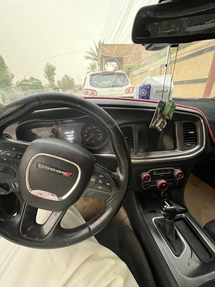 جارجر ٢٠١٦ السياره بيها ٥ قطع مواصفات السياره sxt رقم بغداد بسمي السعر ١٣٨ وبيها مجال للشراي سونر و صور الحادث موجودات بالمنشور الاستفسار اتصل بالرقم ***********
