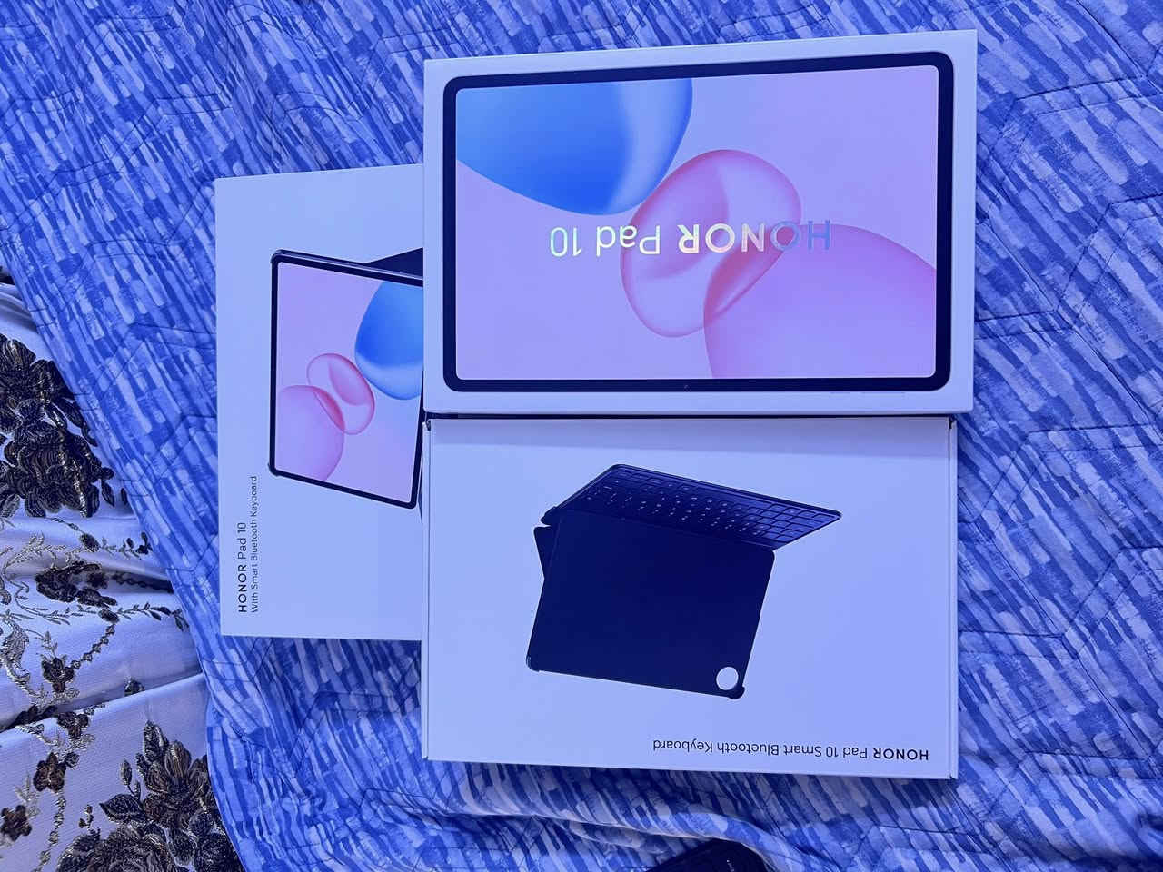 هونر باد 10 بعدة بالضمان
الشاشة: 12.1 بوصة بدقة 2.5K ومعدل تحديث 120HZ
المعالج: Snapdragon 7 Gen 3 - آداء سريع وسلس
8GB RAM :الذاكرة
التخزين: 256GB
البطارية: 10100mAh تدوم طوال اليوم
الصوت: 6 سماعات ستيريو
Android 15 :النظام
المواصفات الكاملة مناسبة للدراسة، التصفح، والألعاب
الخفيفة والمتوسطة. لا زال في الضمان)
السعر 375,000 وبيه مجال
مكاني بغداد / الكمالية 
***********
