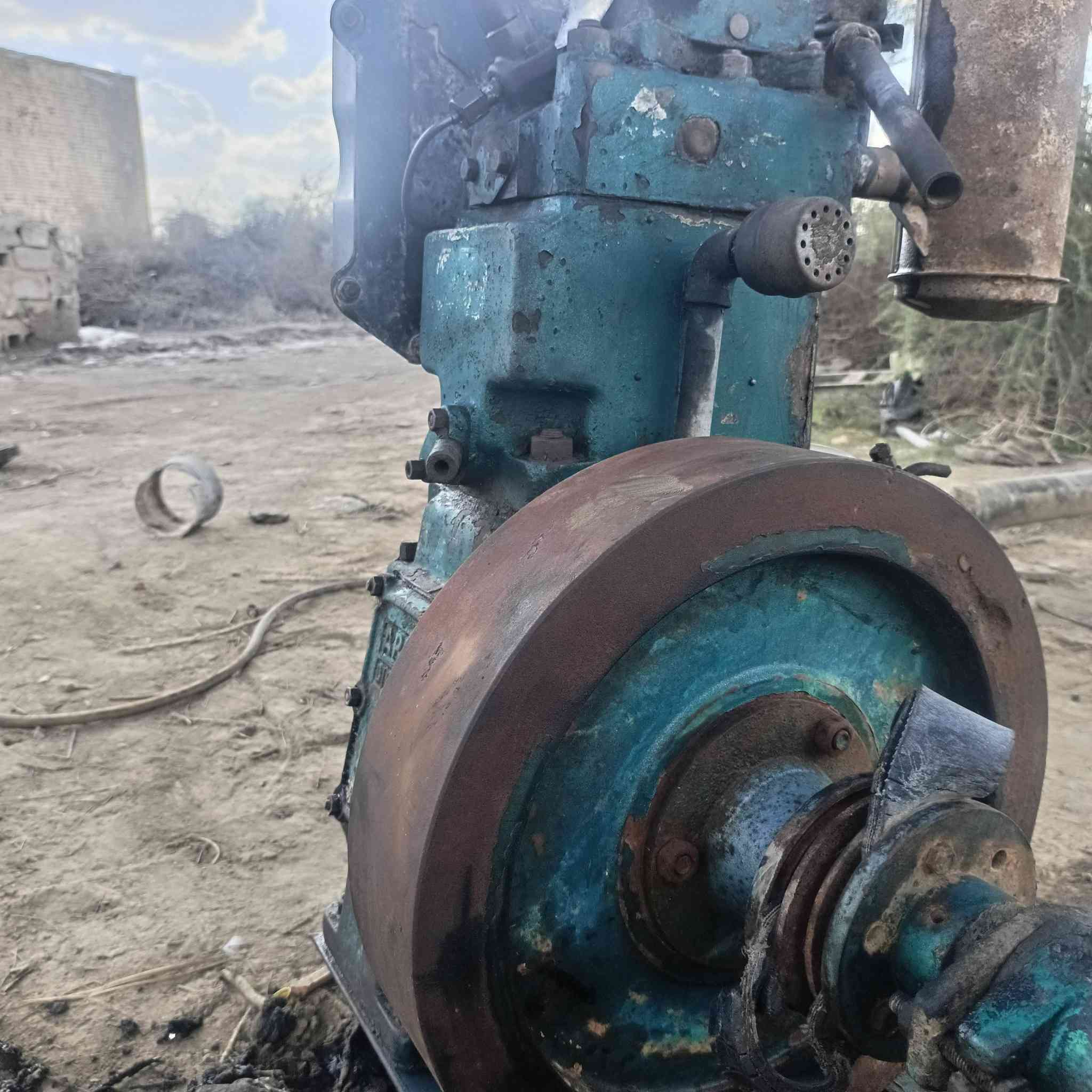 السلام عليكم ماطور للبيع ابو 10 النوعية الماجد شرط الشغل ماطور جديد بس رنكات مبدل والباقي شركه بدون صونده المكان ناصرية قضاء قلعه سكر السعر ب 350 وبيه مجال قليل  ***********
