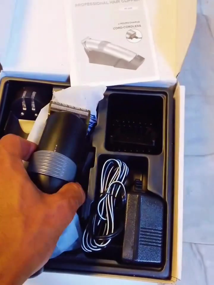 الفرق بين مكينتين الدنگ لنگ 🔥
الموشمة ✨ والعادية أم 3 بطاريات 🔋
كل وحدة إلها استخدام وشغل يختلف حسب راحة الحلاق 💈✂️

#جملة_الرسام_لتجهيز_صالونات_الحلاقة_الرجالي_والنسائي_والكوزمتك
#الدنگ_لنگ_حلاقين_العراق_حلاقين_بغداد
#حلاقين_الطارمية_العراق_بغداد_الطارمية
#صالونات_حلاقةمعدات_حلاقة_مكائن_حلاقة


**إذا كنت صاحب هذا الإعلان وتريد حذفه لأي سبب، رجاءا أرسل رسالة إلى الدعم الفني**