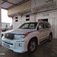 لاندكروز2014 رقم بغداد بسمي محرك8 4600.   07733720269 السعر 350