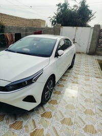 سيراتو موديل ٢٢ • ماشي ٨٠ ألف • رقم بغداد حره
