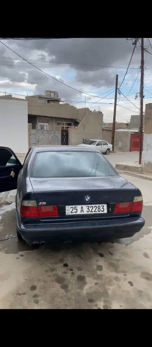 بی ٲم 525 مودیل 1992 سیارە کیر توماتیك محرك كبس كیرو موحرك بشرط ولا سرف ولا بوخار 4جام کهرباي کوشن جلد تەبرید سلج🥶 بشرط رقمو سنویة جدید لحد 2028 سنوي بسمي بشرط تحویل و سیارة بلاد شغال مصبوغ عام لجمالية و كوبون بنزین بیها  سعر 57 مجال بسیط بسط رقم *********** كركوك, العراق
