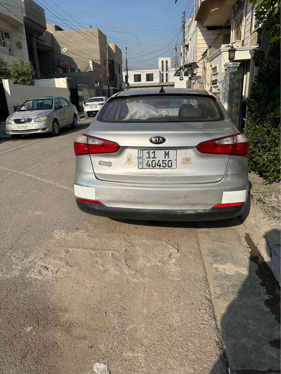 كيه سيراتو 2013 شكل 14 رقم بغداد دولي بسمي تحويل ثاني يوم هزه جديده مكينه 1600 جي دي اي مكينه كير  صدر تبريد ثلج كله نضيف سياره بيها مكانات صبغ ابيع احزام سياره جاهزه مابيها اي نقص سياره فول واحد على واحد 
فتحه سقف 
بصمه تشغيل 
بصمه ابواب 
نضام ترحيب اناره ومري
مري شفط 
اشاير مري 
حساسات امامي خلفي 
كشنات جلد 
تدفئه كشنات 
تدفئه استيرن 
نضام ايكو تقليل صرف 
كروز سرعه 
مانع تزحلق 
شاشه تاب 
كامره خلفيه 
مكان السياره بغداد حي الجهاد السعر 93 وبيها شي بصيط الاتصال *********** Colombo, Sri Lanka
