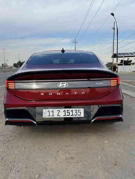 للبيع فقط.  
سوناتا 2024 وارد امريكي فول مواصفات
مكينة : 2500 تنفس طبيعي 
ماشية : 11 الف 
الضرر : موجودة الصور بالمنشور ، جاملغ خلفي جهة عكس السايق راجع بارد والسيارة بدون ايربااك
السعر : 235 وبيها مجال بسيط 
العنوان : بغداد 
 الرقم : ***********
