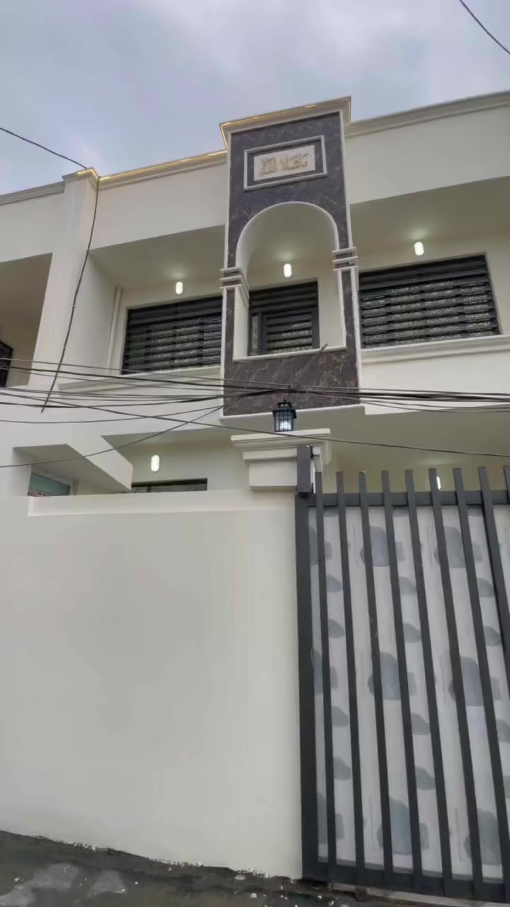 مشتمل للبيع دوانم المعمل  قرب جامع مكيه  مساحه 150 متر سعره  ٨٧ وبي مجال  ***********
