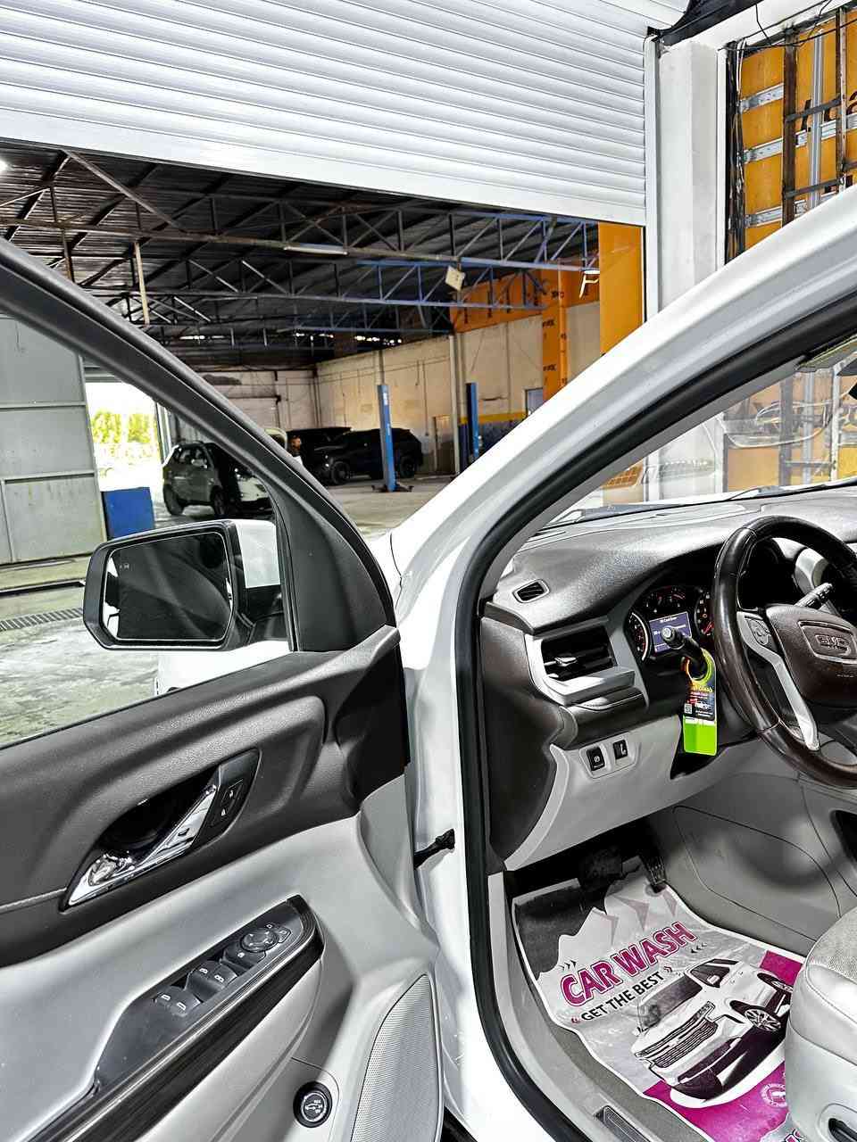 جمسي اكاديا 2021 SLT للبيع
محرك 4 سلندر توربو 
اللون ابيض 
مواصفات ال SLT 
الحادث البنيد الامامي مصبوغ جاملغات مبيهن شي وباب الجنطة الخلفية 
السيارة بيهة تفاصيل 
المكينة لازم تتبدل يعني مكينتها كايمة 
ماشيه بحدود 130 الف كليو
السعر 178 و قابل للتفاوض
مكان السياره بغداد الشالجيه قرب جوازات الكاظميه
***********
