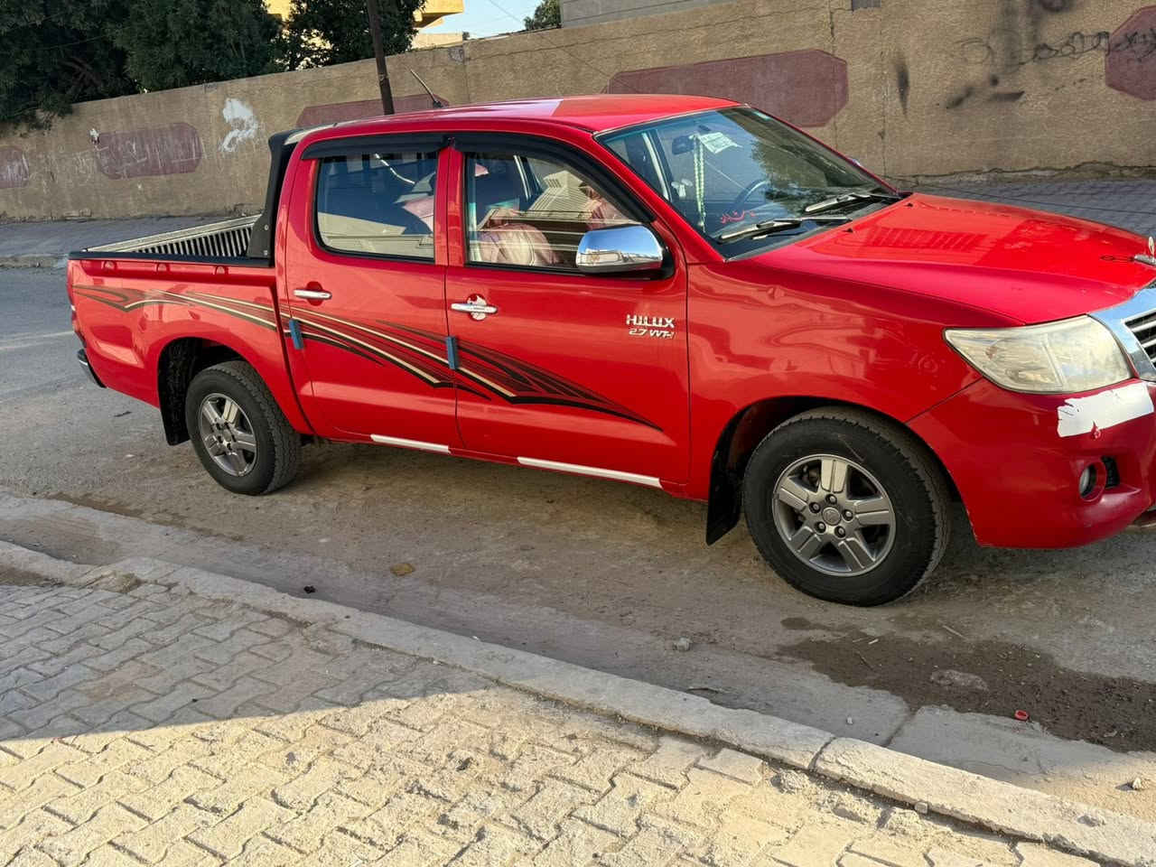 ‏سلام عليكم بكم هايلوكس 2014 قير عادي مكفولة كفالة عامة ماشية 136  ‏حقيقي ‏سعر 207 بيها مجال ‏مكان صاحب السيارة بغداد المحمودية رقم هاتف ***********
