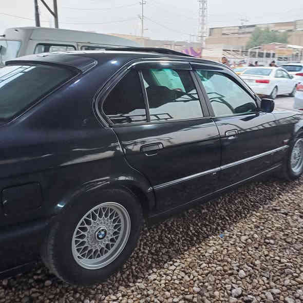 السلام عليكم بي ام ٥٤٠ اصل وفصل
موديل ٩٣ 
تفاصيل داخل الفديو
***********
