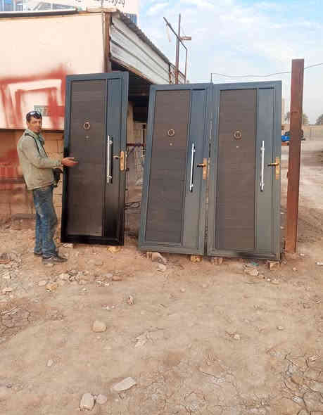 السلام عليكم أحدث ابواب سياج قاصه خارجيه تسكام وحديد 2ملم عرض الباب 3متر إرتفاع 2مترر باب متكامل صبغ اساس ولوون جاهزه السعرر 400//وابواب قاصه داخلية هم تسكام وحديد بشرط 2ملم سعرر المترر75//العنوان شارع كصيبه التواصل ***********//وتساب
