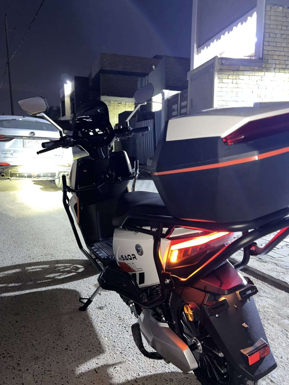 السلام عليكم..دراجه _صقر _ F15_بطاريه _ليثيوم _
...السرعه الفعليه _ 80_..ملف 2000...بصمتين وسويجين تشغيل...عدد التحويلات..1..2..3..R..البك...تقطع مسافه اكثر من _60_ كيلو حسب الوزن والسرعه...شاحنه ذكيه تدعم الشحن السريع والأيقاف الذاتي...الدراجه وضع وكاله كما في الصوره ...السعر (مليون و200) وبيه مجال بسيط ...مكاني بغداد ...الشراي يتصل..موجود واتساب ***********
