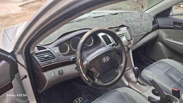 السلام عليكم سياره سوناتا 2009 ماشيه 200
سياره مكفوله گير محرك مامفتوحات 
سياره اكلين بدون حادث 
فتحه مري كهربائي
بيها منظومه غاز 
مكينه 2400 
سياره بالواقع احلا ماتخسر عليها ربع
سياره بسمي 
السعر 135وبيها مجال
رقمي ***********
الشراي يتصل
