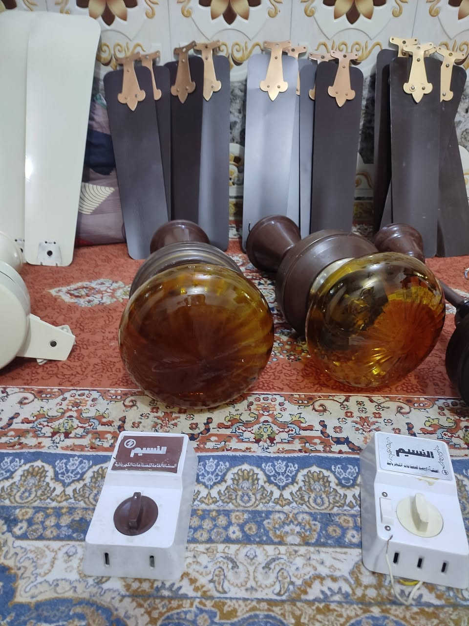 اندولا العدد 1 سعر 65. نسيم الرافدين ام الثريا اربع ريش. العدد 2. سعر الوحده 70.  نسيم الرافدين بدون ثريا عدد 1سعر40.  بابل لون ابيض واحده سعر 40.  هنديه واحده سعر 40


**إذا كنت صاحب هذا الإعلان وتريد حذفه لأي سبب، رجاءا أرسل رسالة إلى الدعم الفني**