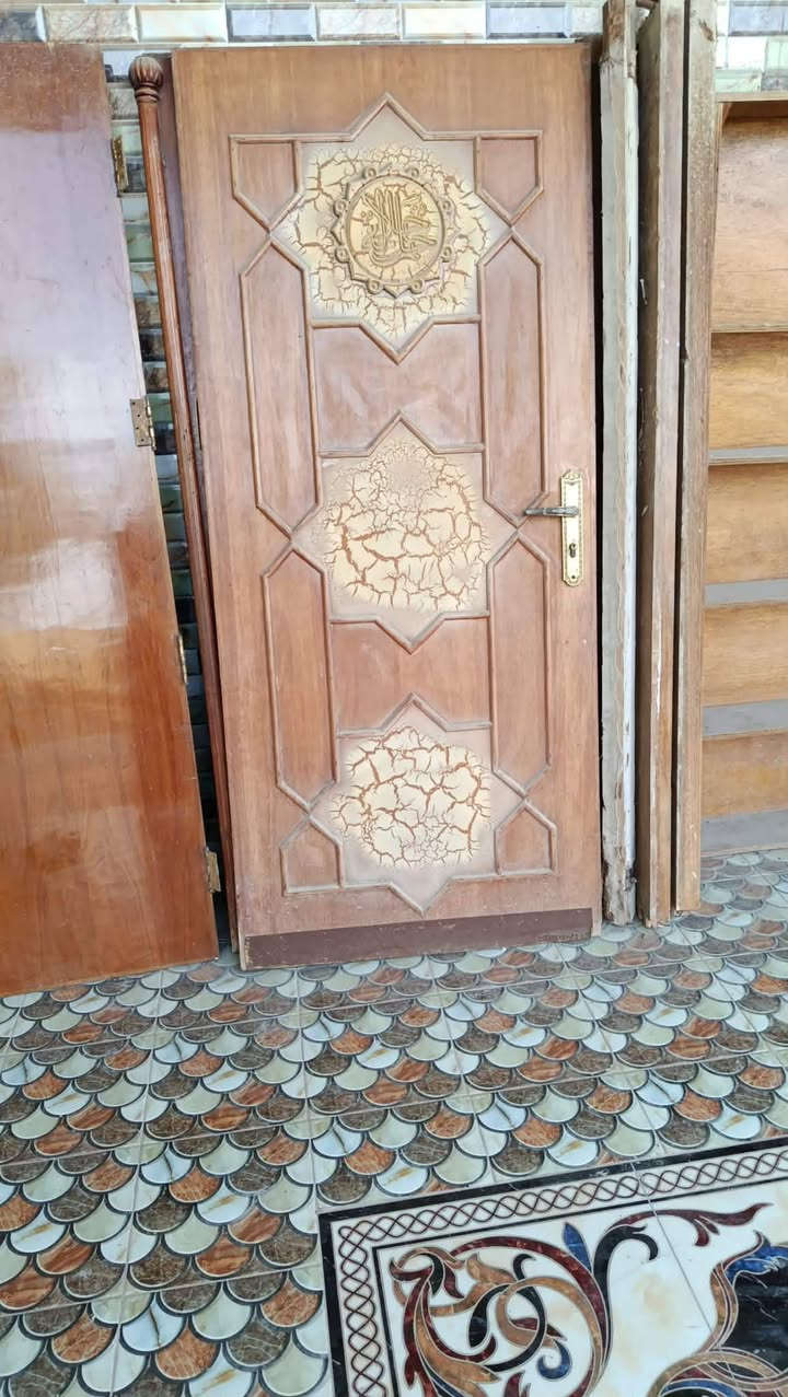 4فردات بوب+مكتبه
السعر 150 شلع 
*********** وتساب
