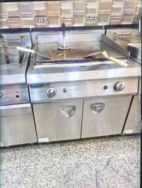 طباخ مال بركر للبيع عدد.1 وطباخات مال فنكر للبيع عدد.3 النضافة شوفت عي...