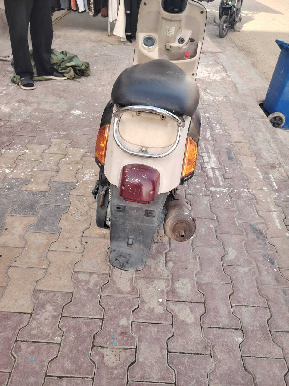 سلام عليكم شباب اني مكلف بل نشر بوليس البيع دراجه جديده واي شي ما عوزه تجي تنكر وتروح مكينه بلادي لا بيه صوت ولا بيه شي ***********
