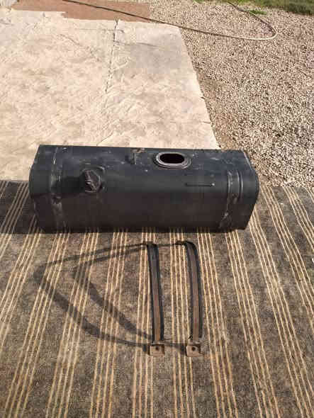 سلام عليكم تانكي كيا للبيع نضيف كامل هوة والقبق والحزمة السعر الاتصال على الرقم *********** المكان نجف
