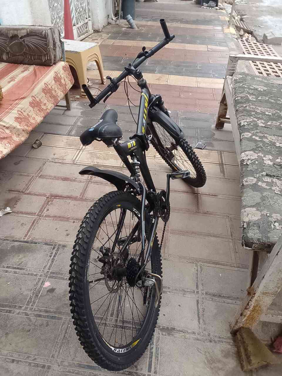 بيسكل نظيف للبيع السعر 85المكان الشطره بلشوملي 
***********
