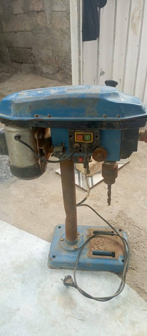 للبيع ثقابة كهربائي نظيفه مكان بغداد مثل الصور وتفاصيل والسعر اتصل بالرقم ***********5
