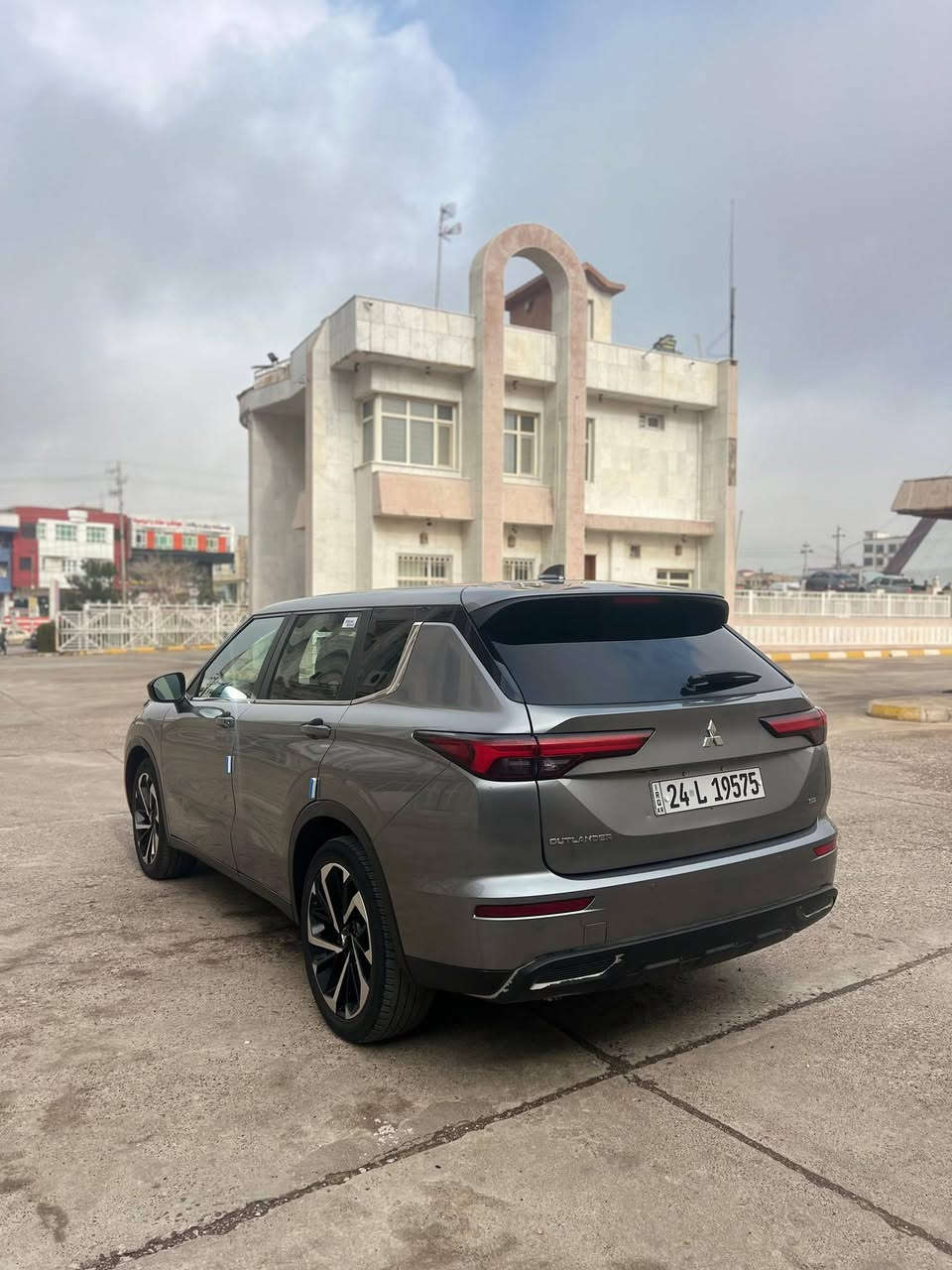 مسيبوشي ئوتلندر 2023
سعر 188 ورقه مجال
ضرر.بنيدصبخ بدون دواخل كل شرط

مواصفات فول بس بدون فتحه
محرك 4 سلندر حجم 2.5
7 راكب  مكان سيارة عقرة  *********** واتساب 

بصمه
بريك بصمه
باب بصمه
كوشن كاربايي
كوشن جلد
كوشن هيتر
5 كاميرات
سندوق شفت
ويل كب كروم
رادار امامي+خلفي+جانبي كل بيلادي
حجر كزوز رادار بيلادي
