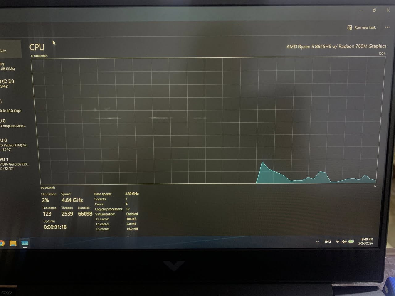 لابتوب hp victus
لابتوب گيمنگ hp victus الغني عن التعريف 
Ryzen 5 8645hs 
Rtx 4050 6gb
Nvme m.2 512 gb gen4
Ram ddr5 16 gb
Display 15.6 fhd ips 144hz
اللابتوب ويا الشاحنة الأصلية مالته 
جداً نظيف وحرارته كلش حلوة مايحمة
بي فقط هذا الخط اللي بالشاشة وضمان لا ينتشر ولا يكبر يبين فقط باللون الاسود الداكن بشكل واضح مثل ما مبين بالصور
مكاني ديوانية وعندي توصيل جميع المحافضات
السعر ٩٠٠ الف


**إذا كنت صاحب هذا الإعلان وتريد حذفه لأي سبب، رجاءا أرسل رسالة إلى الدعم الفني**