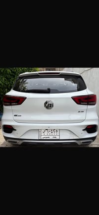 Mg ZS موديل 2022 رقم بغداد تحويل ثاني يوم كاملة و مابيها اي نقص و مكفو...