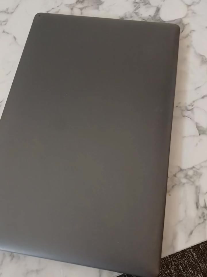 للبيع السعر ٢٠٠ وبيهة مجال بسيط كلش نضيفة وندوز ١١ ***********
