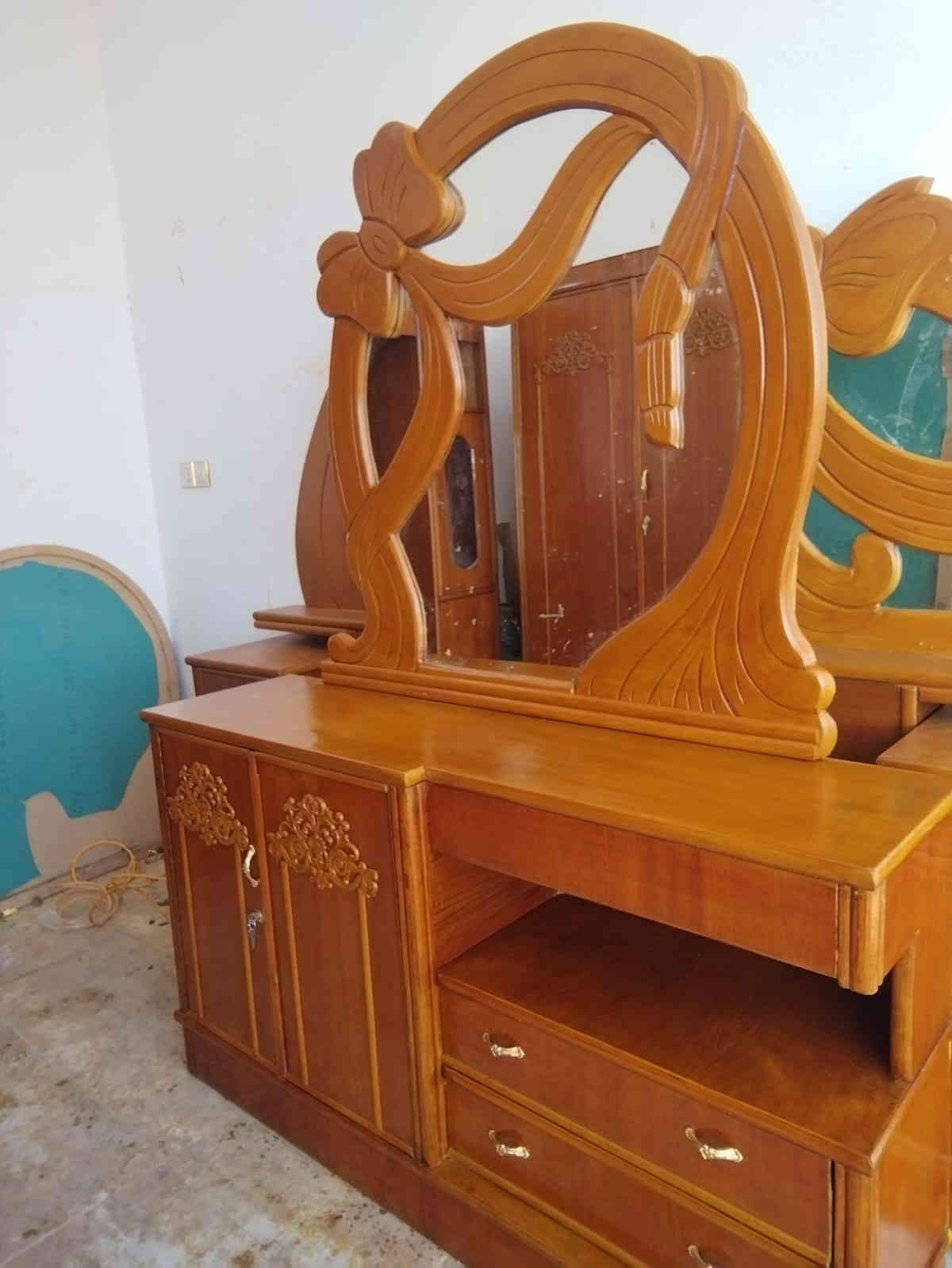 السلام عليكم غرفه كامله ام الخمسه اتسكام درجه اولى نظيفه كلش غرفه جاهزه وكامله اي نقص ما بيها السعر 725 شامل شد والتوصيل مجاني وبيها مجال للشراي ***********//////////////*********** رقم الواتساب
