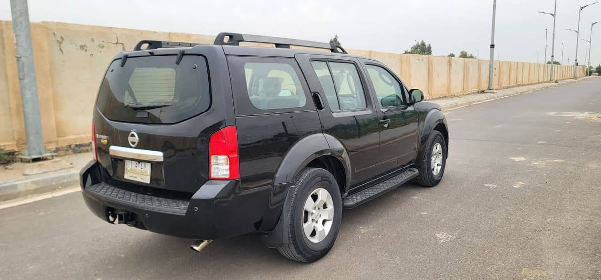 نيسان بافندر
موديل 2008 
رقم واسط مشروع وطني تحويل مباشر 
محرك 6 سلندر كير اوتماتيك وعادي 
سبعه راكب فور ويل تبريد ثلج تتفئه 
تحكم مري شاشه كامره دواره 
حداديه امامي خلفي جديد 
تخم تاير جديد باتري جديد 
سياره بدون اي نقص جاهزه من كلشي 
مكاني كوت مركز مدينه السعر 88
هاتف *********** بي واتساب
