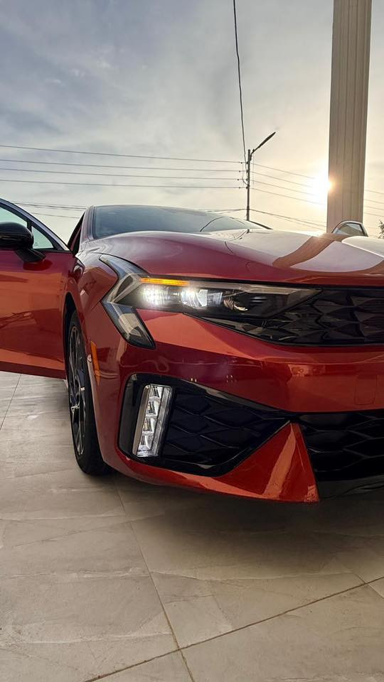 Kia K5 -Gt Line
كي فايف جيتي لاين 2025دخول جديد 
تشغيل عن بعد
محرك 2500 تنفس طبيعي 
رادارات امامية وخلفية وجانبية::
دخول ذكي
كروس مثبت سرعة 
شاشة كبيرة 
شحن لاسلكي 
هند بريك كهربائي 
بصمة
اشاير بلمري 
كامرة دواره
4 انضمة قيادة 
اوتو هولد 
ترحيب بل اليدات
كشنات كهرباء
وارد أمريكي حادثه موضح خفيف بدون ايرباك على بارد بدون قطره صبغ سونارها موجود 
عداد سياره 7000 الف ميل زيرو 
رقم بغداد
السعر #نار 🔥🔥🔥🔥🔥
مكان سياره ديالى 

***********
