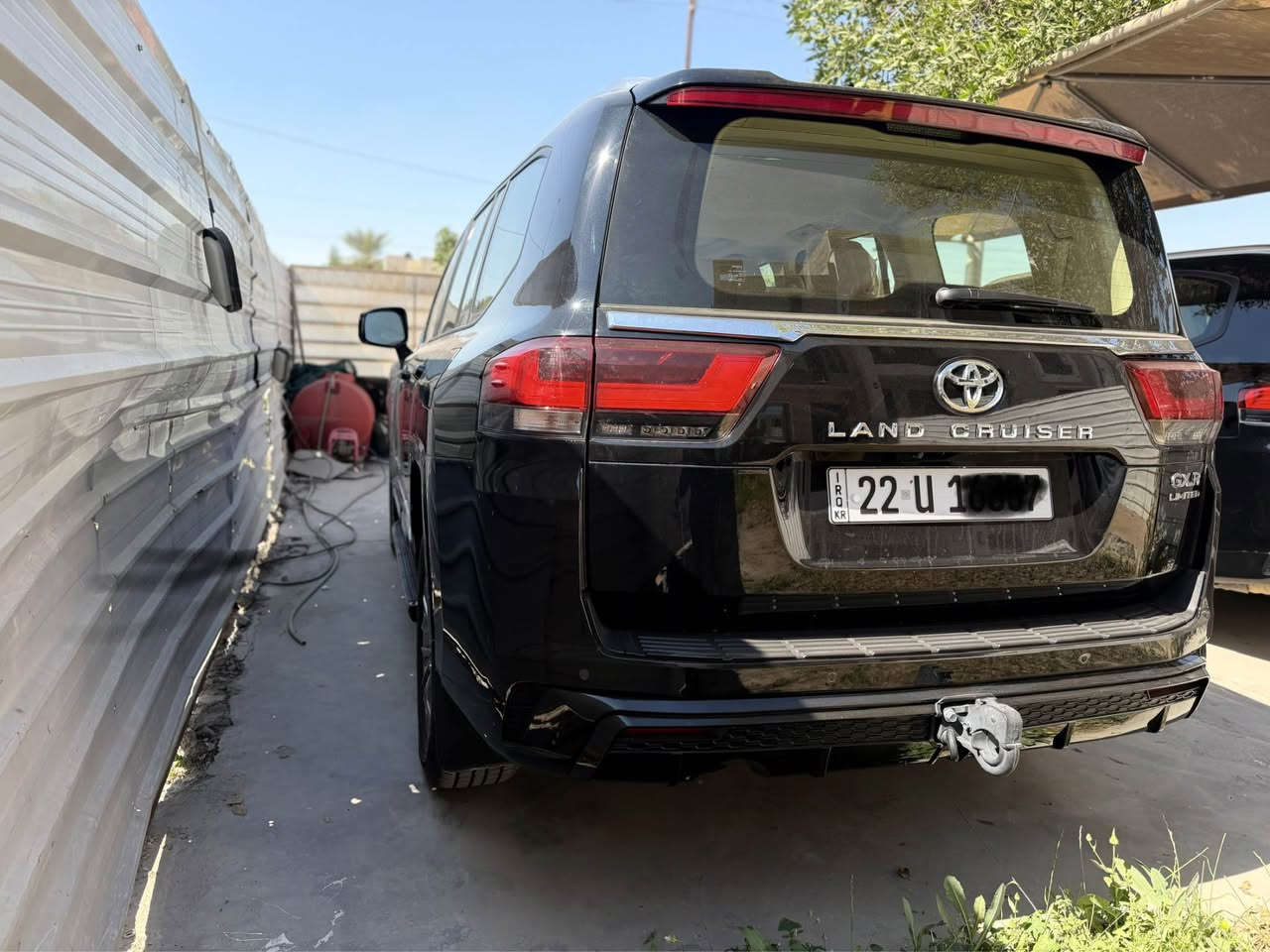 لاندكروز 2025 بلاك  GXR  تنفس طبيعي رقم شمالي ماشيه 16 الف الموصفات بصمه فتحه باب كهرباء جلد تبريد كشن شاشه كبيره ويل كب وموصفات عديده السياره مكفوله كفاله عامه السعر 69 الف دولار وبيه مجال بسيط الرقم *********** بغداد, العراق
