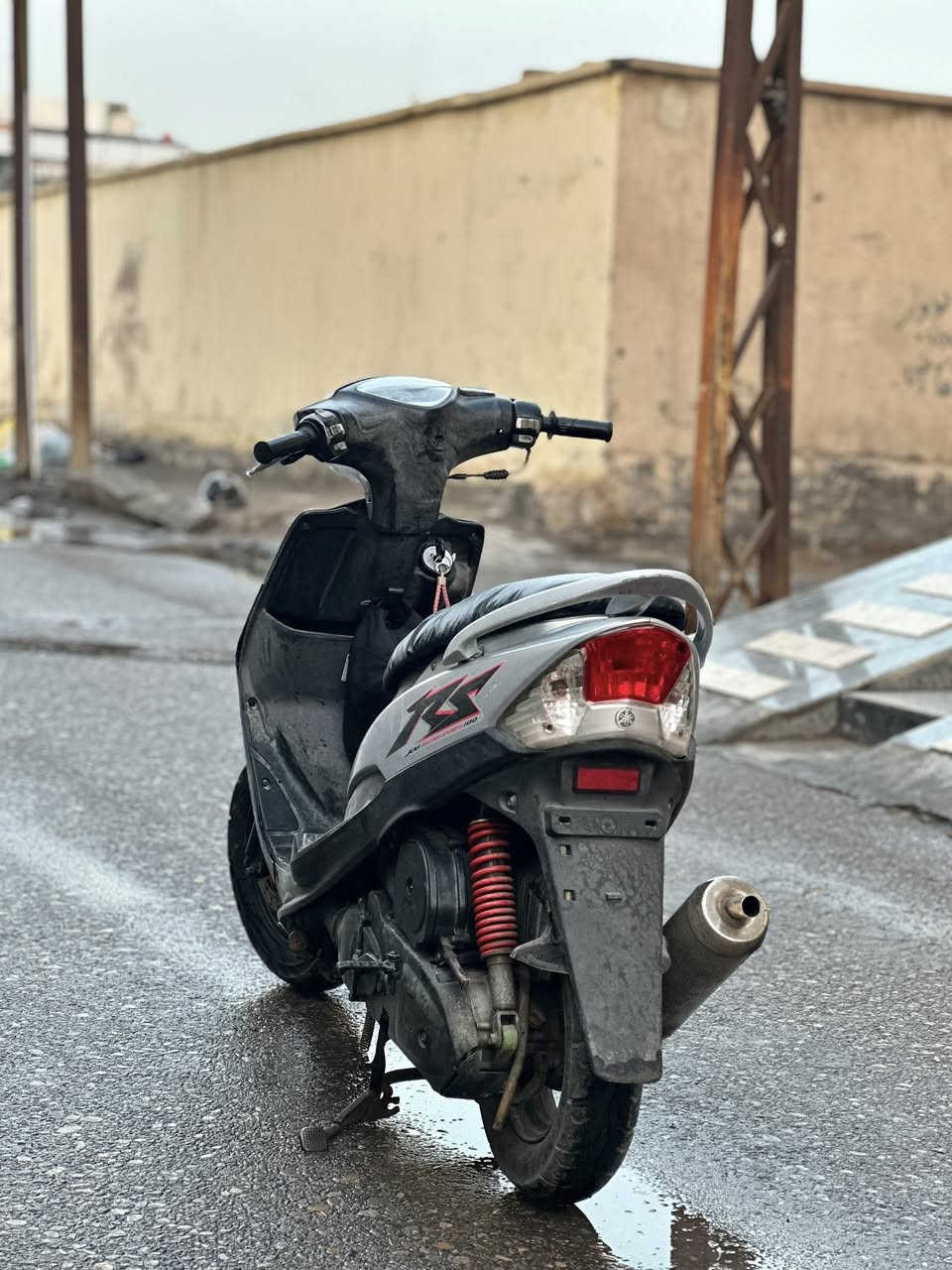 دراجه ماكس للبيع دراجه مكفول من كلشي ختم واحد بس مالته غيرته لون ازرك وكفرات اصليه موجوده دراجه مكينه ناعمه مشي شلع معدل فول وكل غراضه لبلاد موجوده من كزوز وكذا سعره 870 وبيه مجال رقمي ***********
