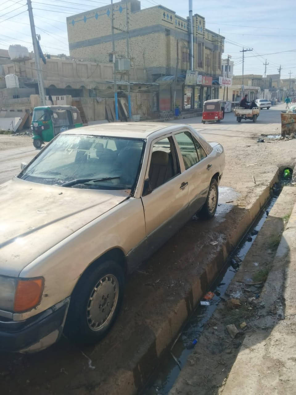 سلام عليكم مارسدس دب مديل 92البيع شرط قواعد سلامت كل تعمير مابيه وبيه مكينه وكير نعمه بس عوز ترتيب شي بصيد رقم صلاح دين ورعيه يمي سعره 22وبيه مجال لشراي يتصل وبيه خير ويدلل ***********
