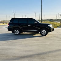 لاندكروزر GXR • ٢٠١١ • كالار