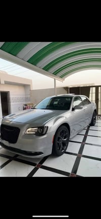 ✅ كرايسلر  300S امريكي دخول جديد ✅                    اللون سلفر فاتح ...