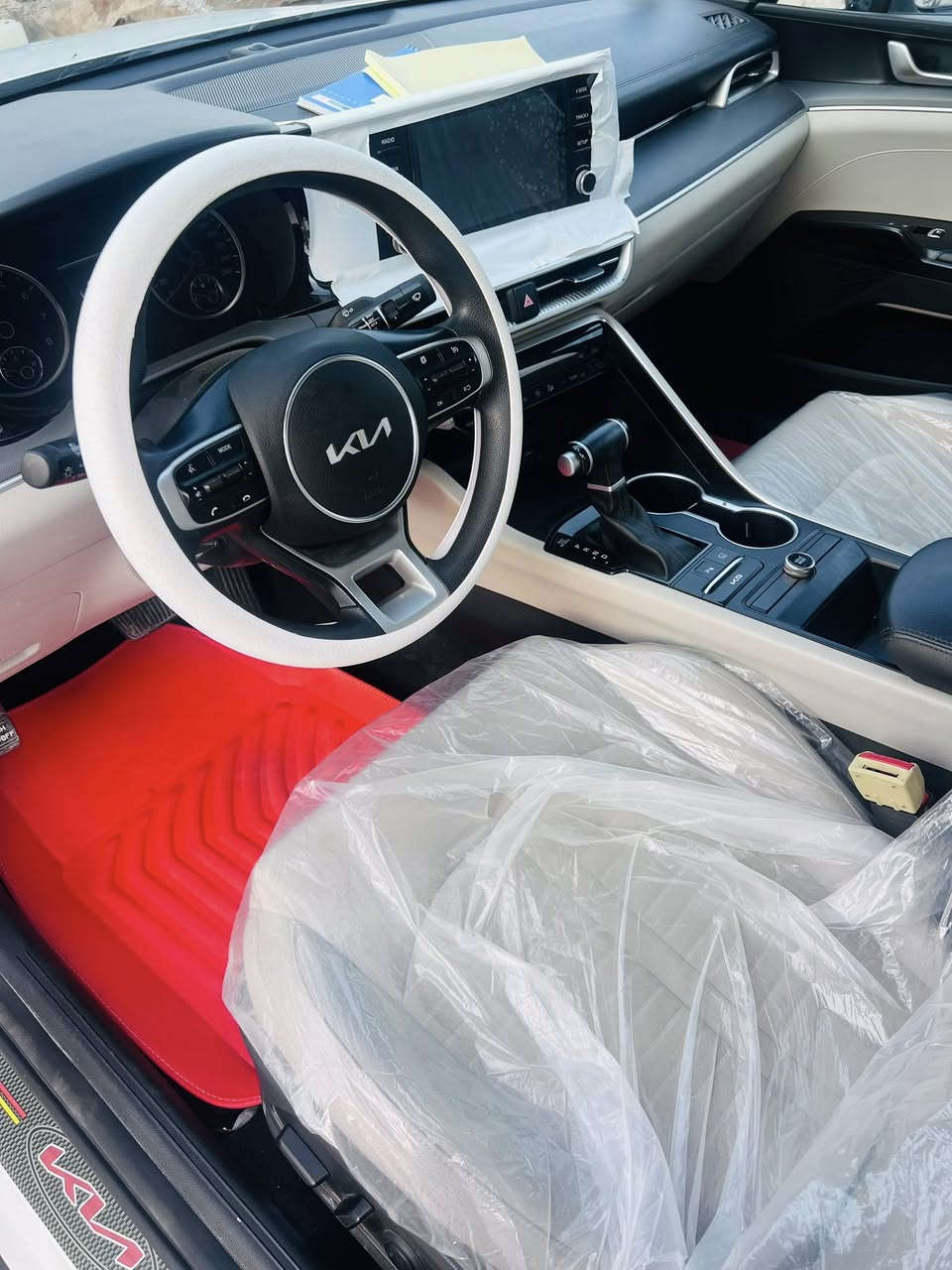 ‏￼ سيارة كي فايف ‏للبيع ‏موديل 23 ￼ ‏ماشي 50 ‏مكينة 2000 ‏السعر 220   ***********￼￼￼￼￼￼
