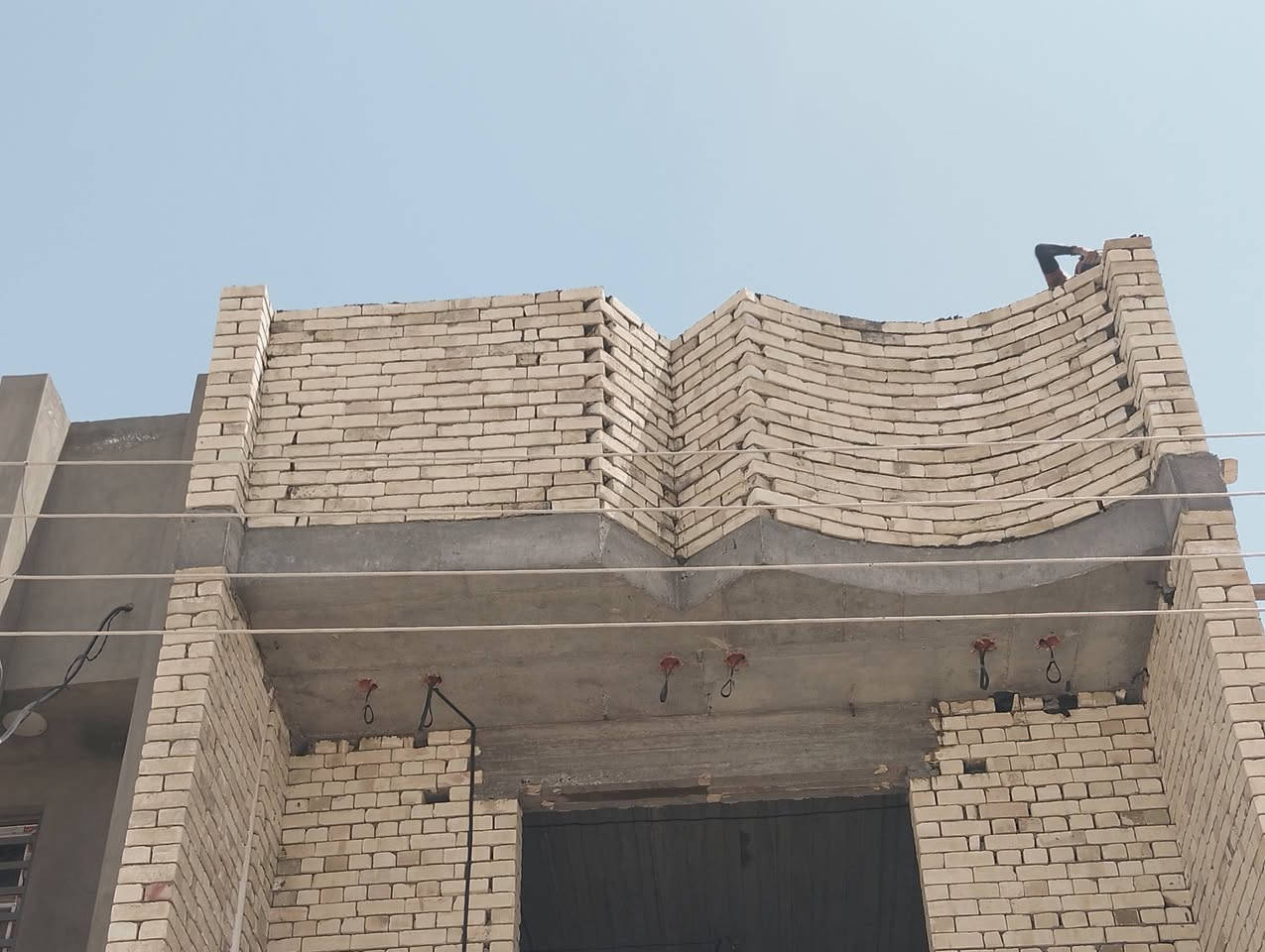 السلام عليك كوادر بناء متفرغين حاليا شغل درجه اولى استلام مهندس في كربلاء البيت نكمله اله نطلع من عند  خدام  كربلاء اسعار مناسبه ارقام***********/***********
